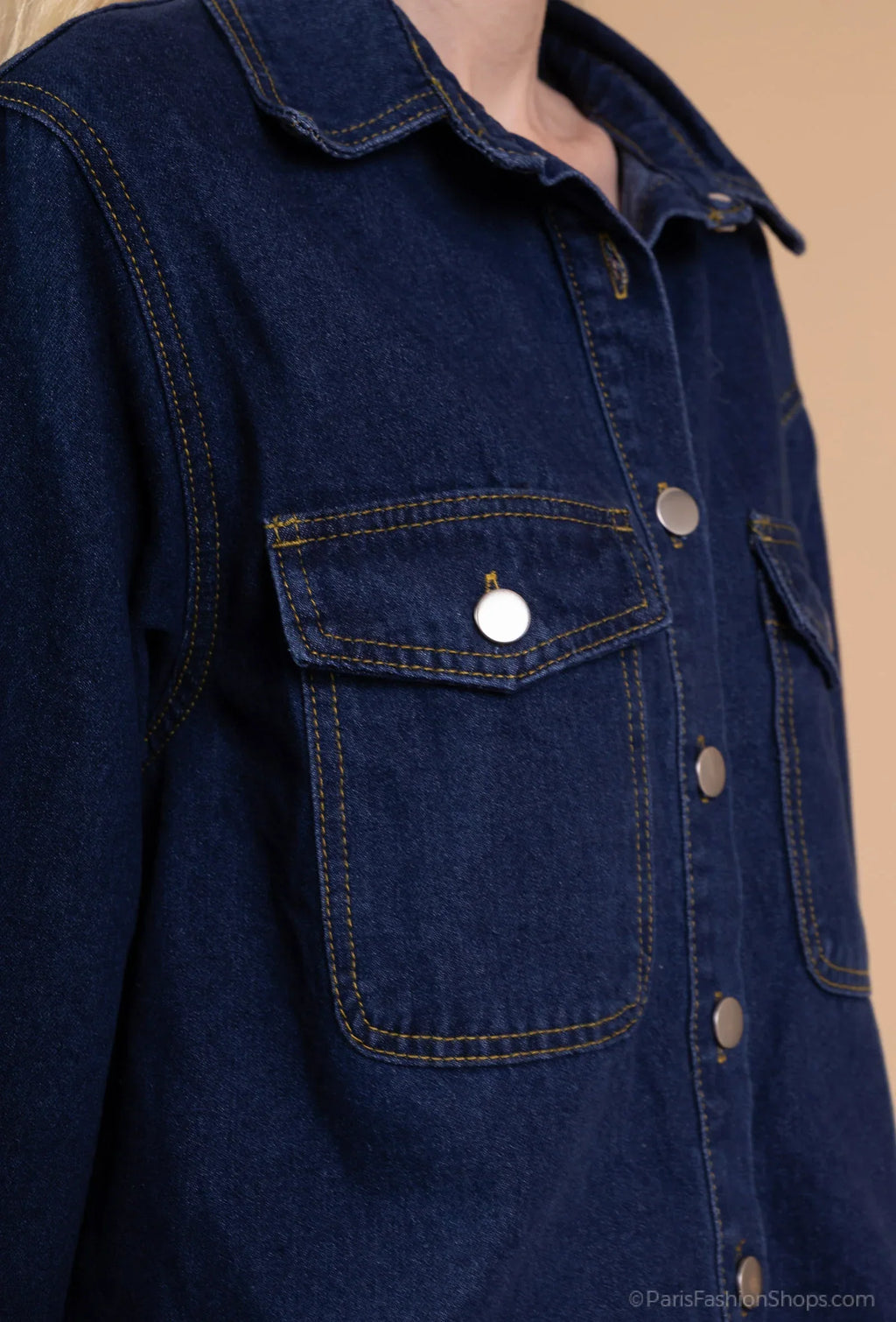Denim jacket with patch pockets – essential casual style