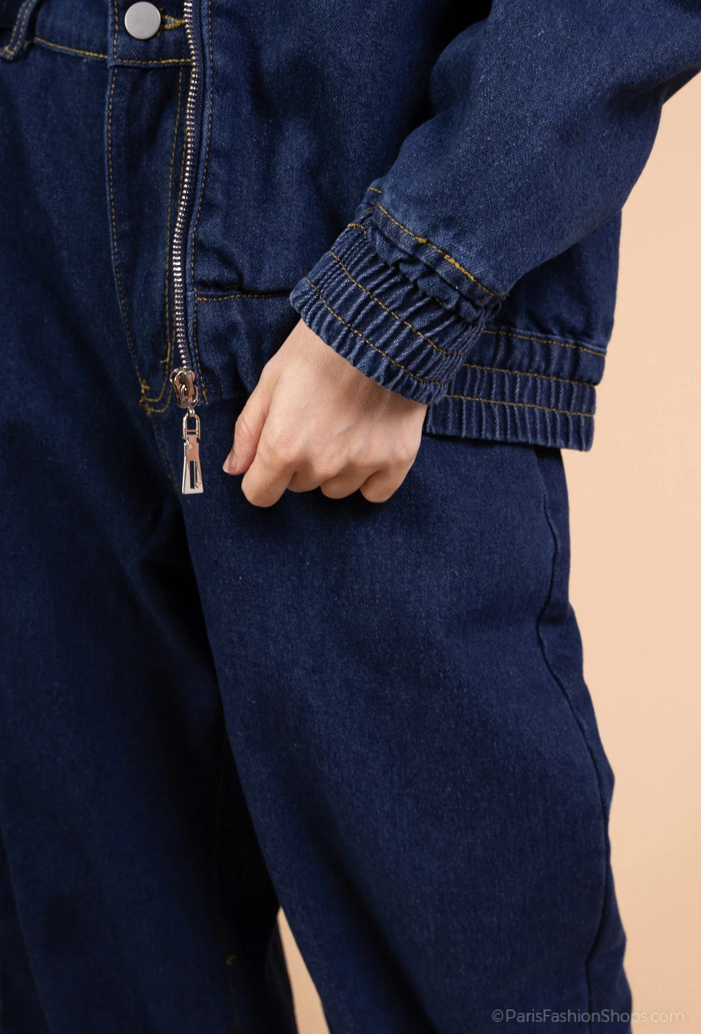 Hooded zip-up jacket + wide-leg denim pants set – casual streetwear look