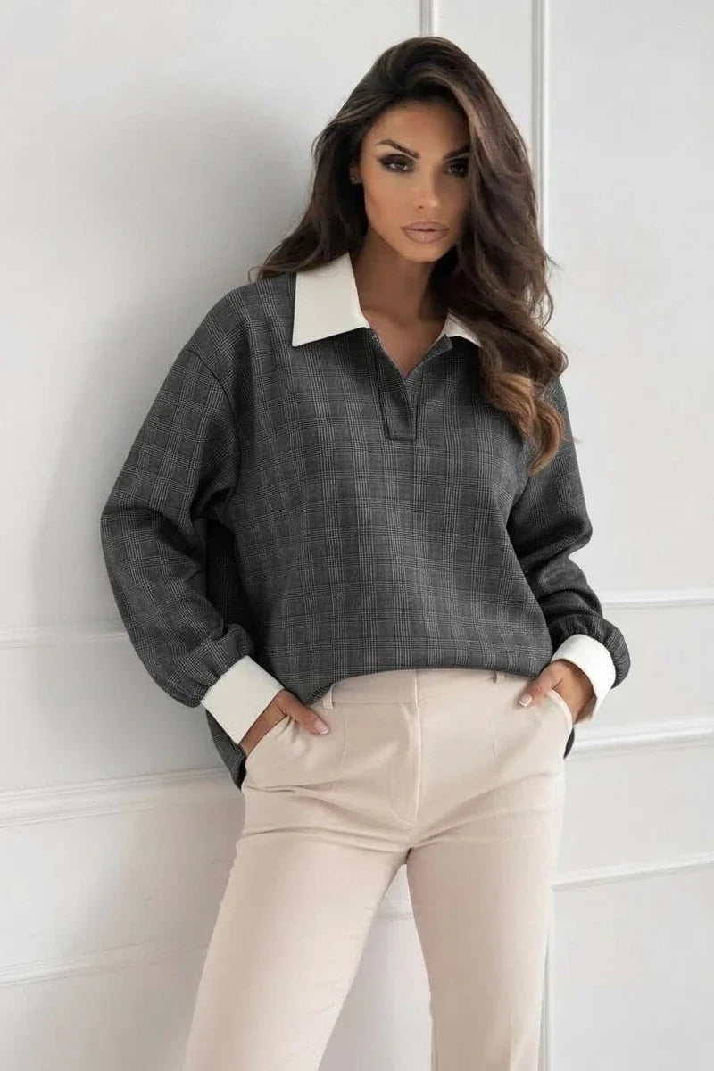 Checked blouse with shirt collar and contrasting cuffs