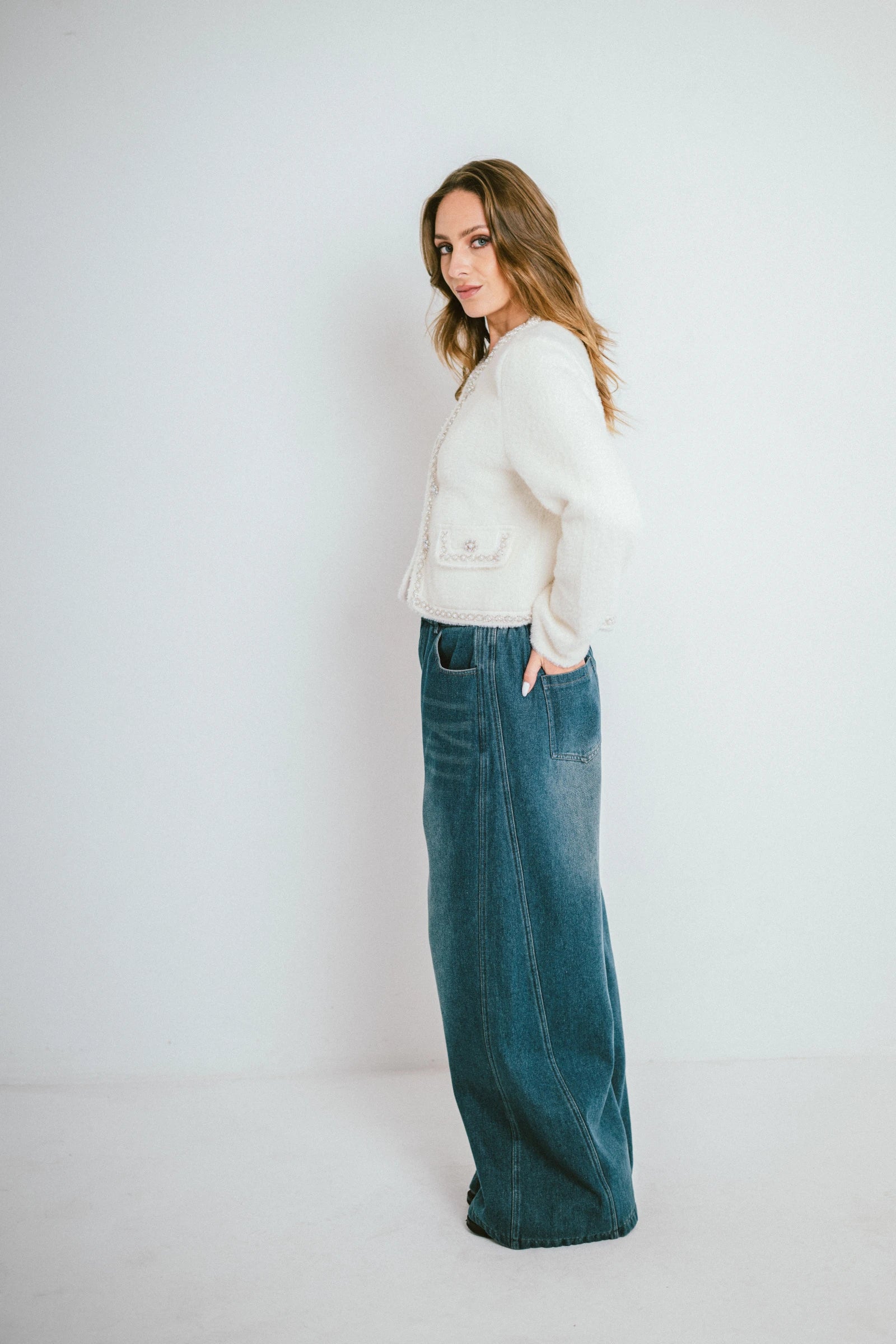 CELESTE – Elegant short jacket with pearls and jewel buttons