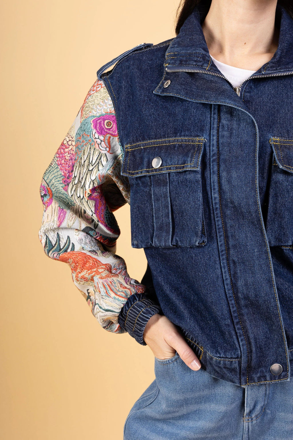 Denver - Two-tone denim jacket with printed sleeves