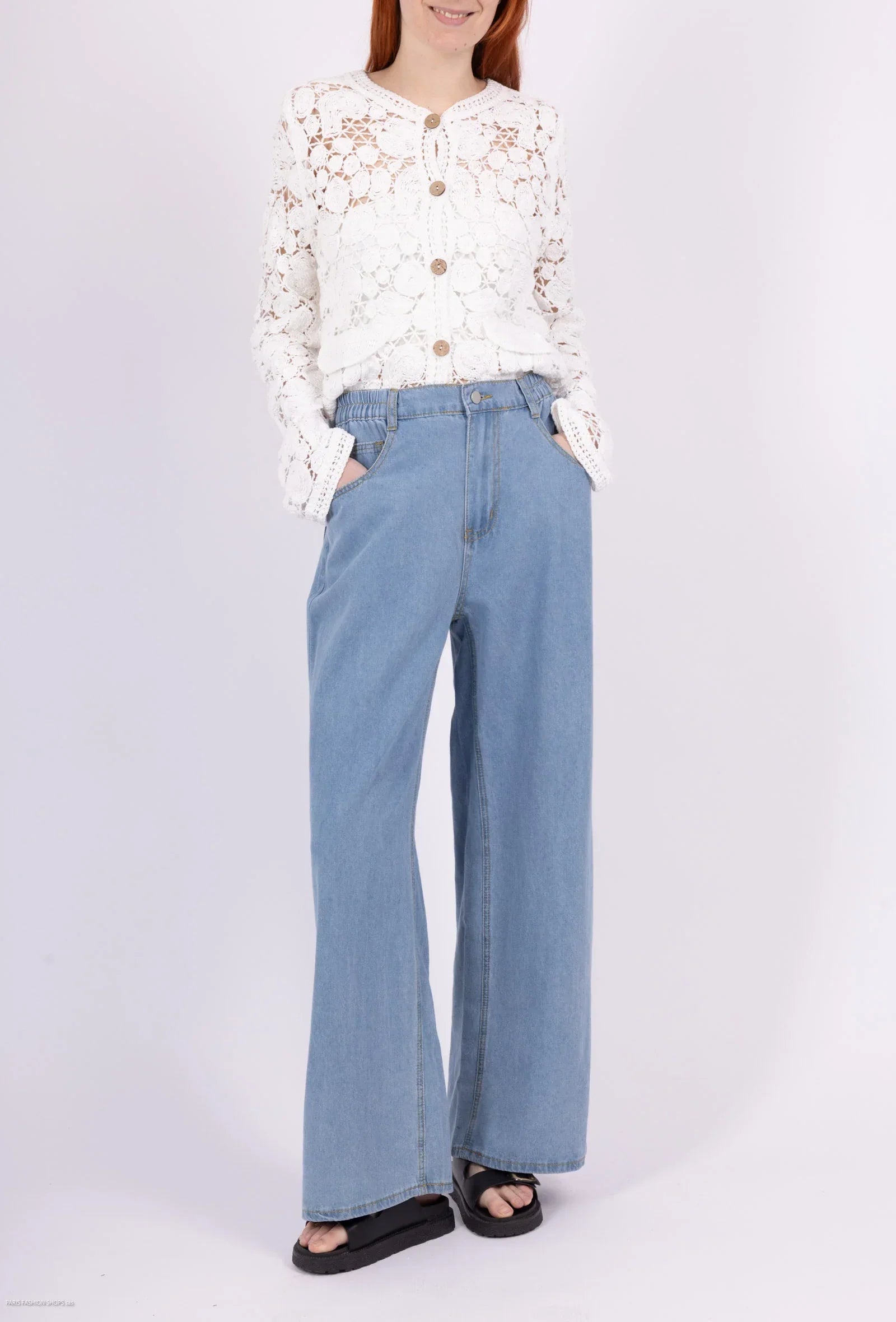High-waisted wide-leg denim jeans – relaxed straight fit