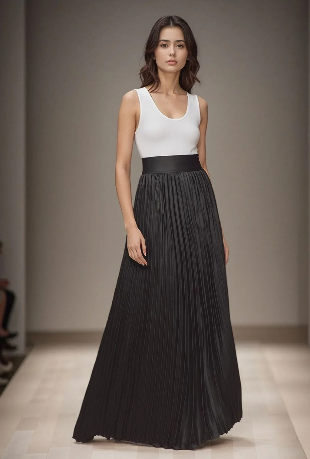 Flowy pleated maxi skirt with contrasting elastic waistband