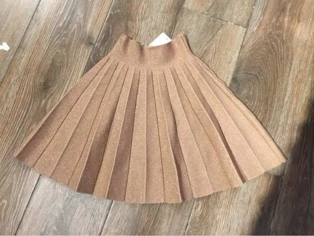 High-waisted pleated skirt, elegant flared cut