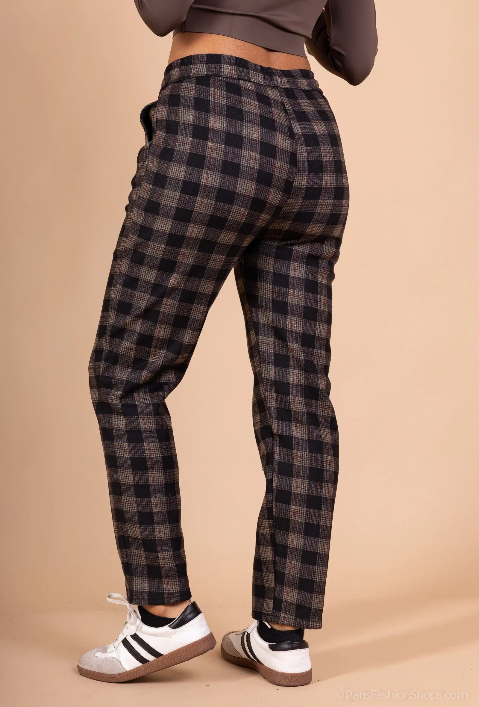 Filled checkered pants