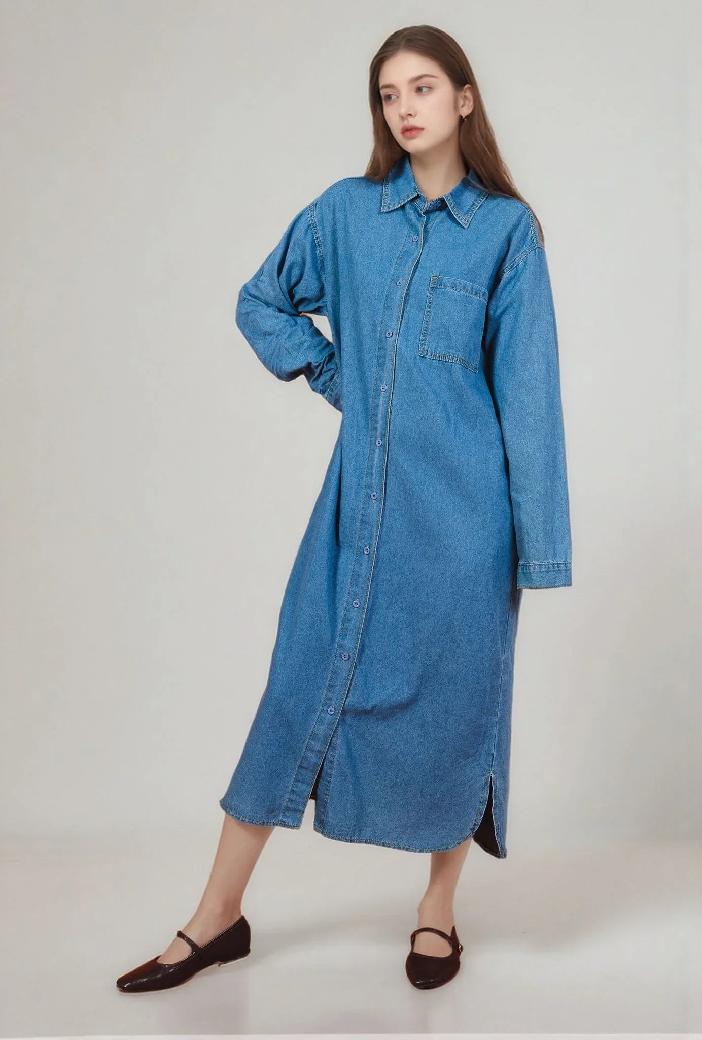 DENVER – Oversized long denim shirt